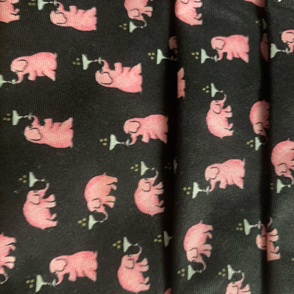 alynn neckwear vtg elephant drinking martinis with olives men’s cummerbund. Silk